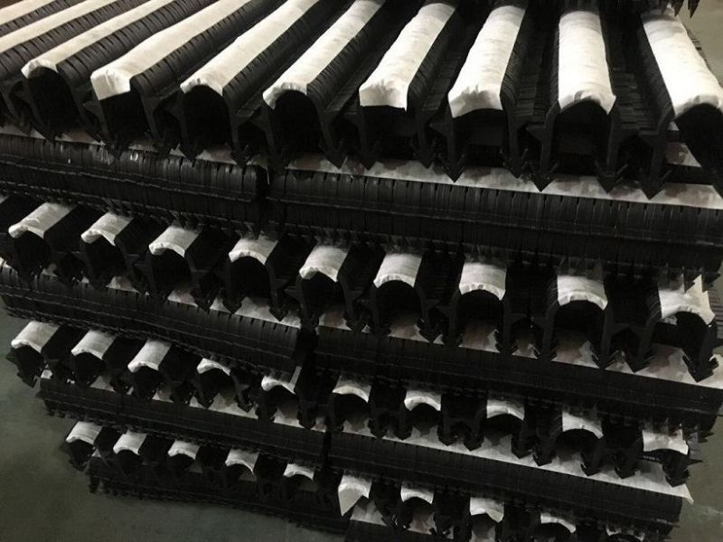 40mm Long Underfloor Heating Pipe Clip Staple