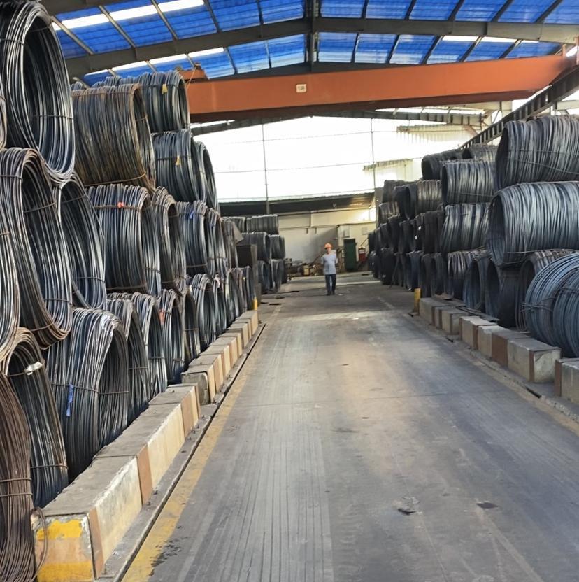 China Factory Wholesales M5 M6 M8 M10 Bolt and Nut Screw and Washer DIN931 DIN933 Metric Stainless Steel/Carbon Steel Galvanized Hex Bolt