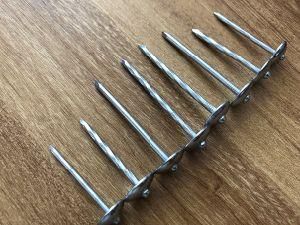 Q195/Q235 Material Twist Shank Umbrella Head Roofing Nails