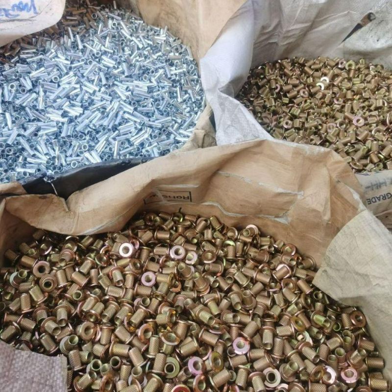 Made in China Metric Carbon Steel DIN6923 Stainless Steel Flange Serrated Nut Hex Flange Nuts