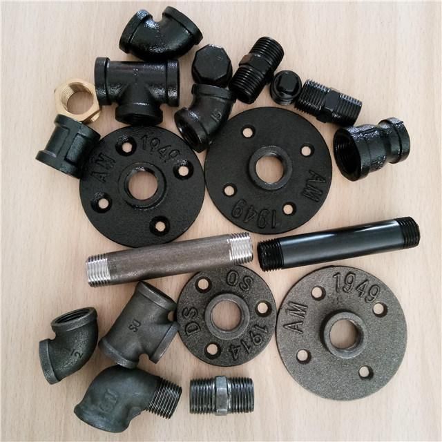 3/4-Inch Grey Malleable Cast Iron Pipe Fittings Floor Flange Bsp Threaded 3 Holes Flange for Towel Hanger