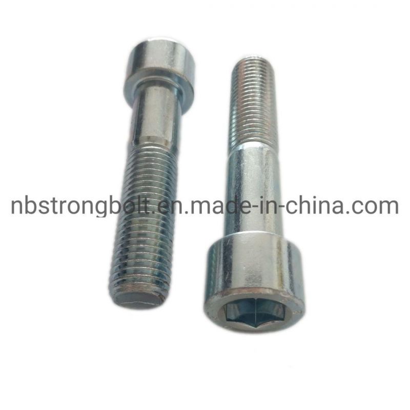 Hexagon Socket Head Cap Screw with Zinc Cl. 8.8
