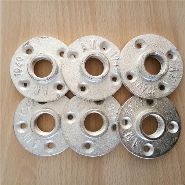3/4 Inch Malleable Wrought Iron Galvanized Threaded Flange and 5-Way Outlet Cross Pipe Fitting for Metal Decorative Furniture