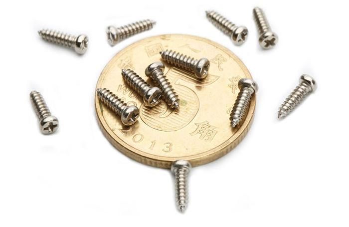 Micro Small Steel Round Phillips Cross Pan Head Tapping Screws