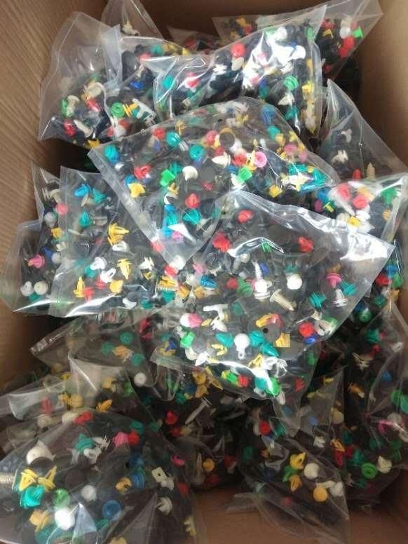 500PCS Auto Nylon Plastic Push Set Roof Door Trim Panel Mat Fender Bumper Car Clip Fasteners Kit